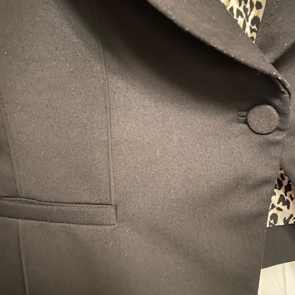 Black blazer with quarter sleeves - Picture 9 of 11